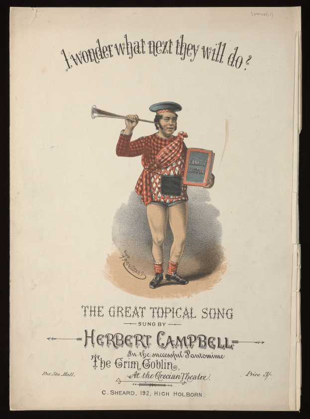Eine Person in farbenfroher Kleidung hält ein Musikinstrument und ein Blatt Papier mit der Aufschrift "Der Große Topik-Song von Herbert Campbell" und strahlt fröhlich.