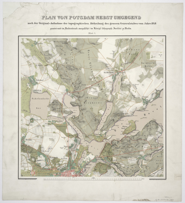 Ein detaillierter historischer Stadtplan von Potsdam, Deutschland, der Straßen, Gebäude und Sehenswürdigkeiten mit Text oben und unten auf dem Papier zeigt.