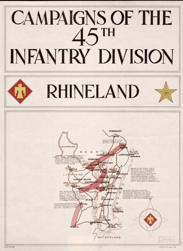 Ein Plakat mit einer detaillierten Karte der Kampagnen der 45. Infanterie-Division in Rheinland, farbcodierte Divisionen und begleitenden Text zu den Kampagnen, Divisionennamen und Schlachtterminen.