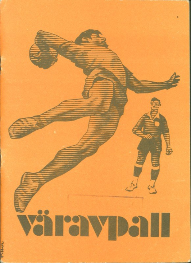 Buchumschlag mit einem Mann in Fußballuniform, der entschlossen einen Fußball tritt, betitelt mit "Värvall Football Programme".