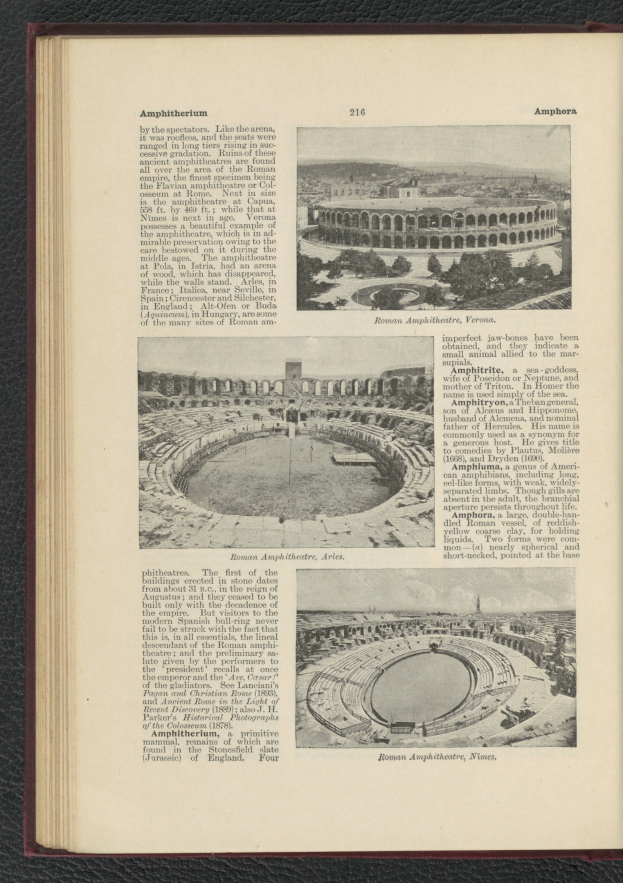 Offenes Buch mit Stadionfoto und textuellen und visuellen Informationen ber die Veranstaltungsort.