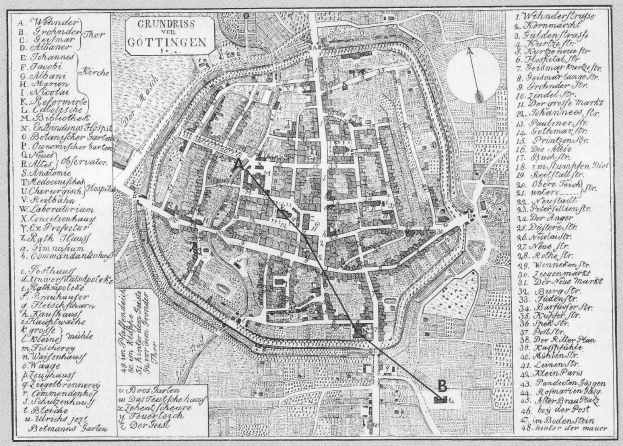 Eine detaillierte Schwarz-Weiß-Karte von Göttingen, Deutschland, die Straßen, Gebäude und Sehenswürdigkeiten mit Textanmerkungen zeigt.